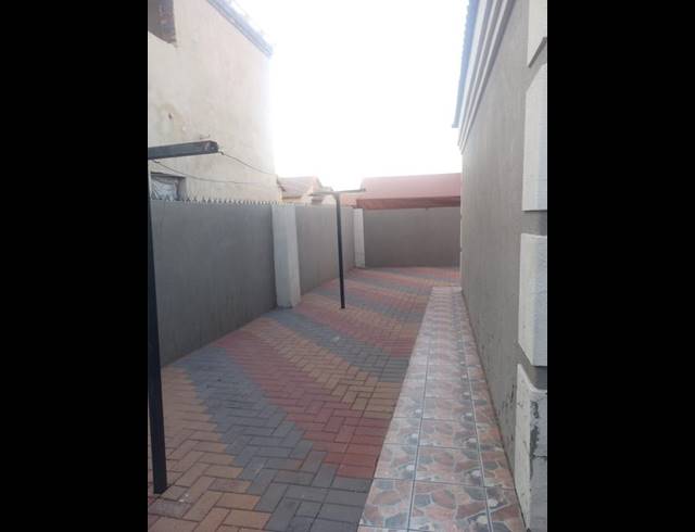 3 BEDROOM HOUSE FOR SALE IN ROODEKOP